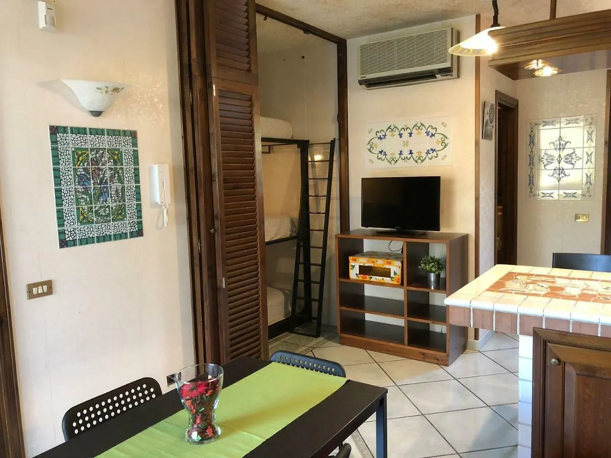 Adele'S Apartment - Mulinia Residence Acireale 0*,  Italie